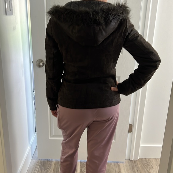 Danier leather jacket - Picture 3 of 6